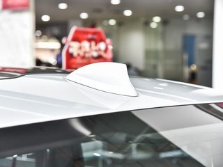 宝马5系新能源图片