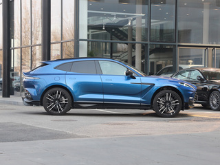 阿斯顿·马丁DBX图片