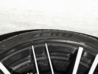 阿斯顿·马丁DBS图片