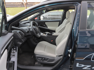 一汽丰田bZ4X图片