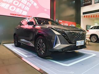 长安欧尚Z6 智电iDD图片