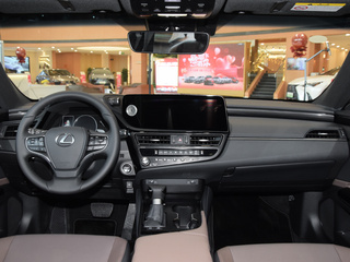 雷克萨斯ES图片