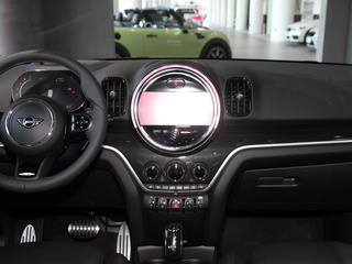 MINI COUNTRYMAN图片