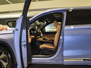 星越L增程电动版图片