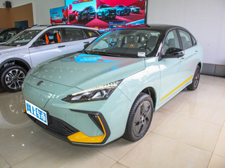 東風(fēng)風(fēng)神E70圖片