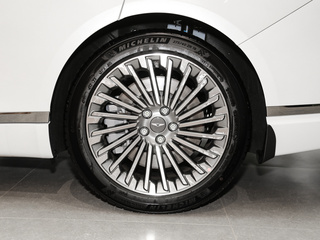 捷尼赛思纯电G80图片