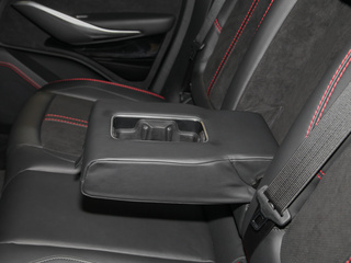 阿斯顿·马丁DBX图片