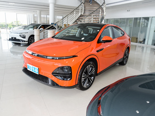 小鹏汽车G6图片