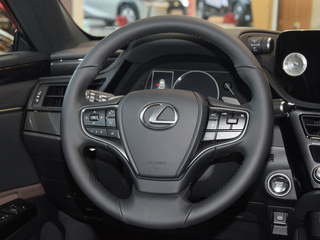 雷克萨斯ES图片