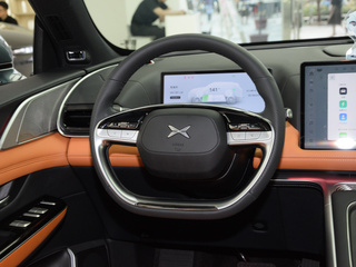 小鹏汽车G9图片