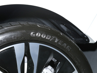 奔驰C级新能源图片