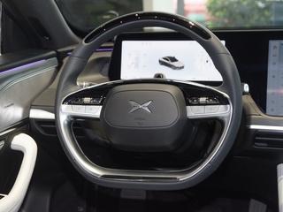 小鹏汽车P7图片