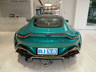 阿斯顿·马丁V8 Vantage图片