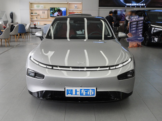 小鹏汽车P7图片