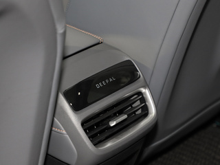 深藍(lán)S05圖片