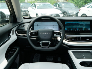 奇瑞舒享家图片