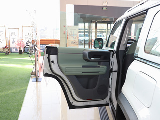 北京BJ40新能源图片