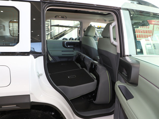 北京BJ40新能源图片