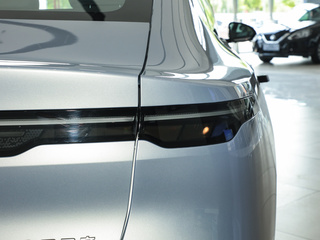 日產(chǎn)N7圖片