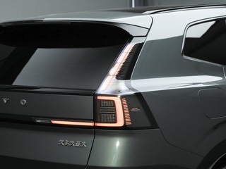 {沃爾沃XC70插電式混動(dòng)}圖片