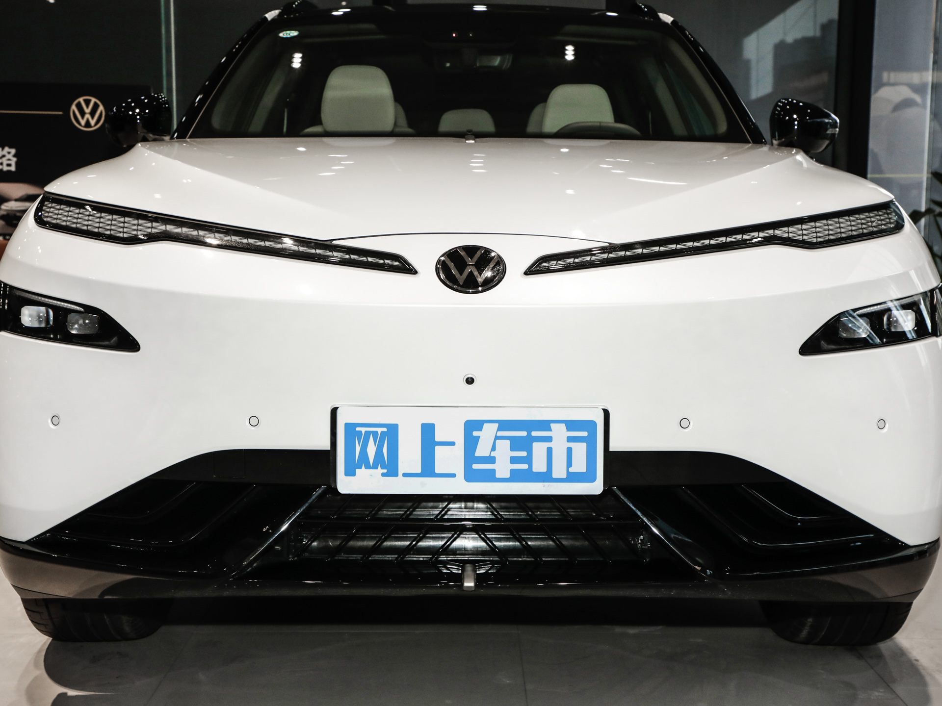 与众08图片