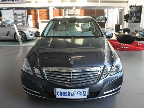 北京奔驰  E260L CGI 1.8T AT 车头正面视角