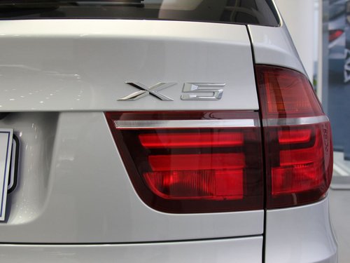 宝马(进口)  X5 xDrive35i 车辆右后大灯正视角