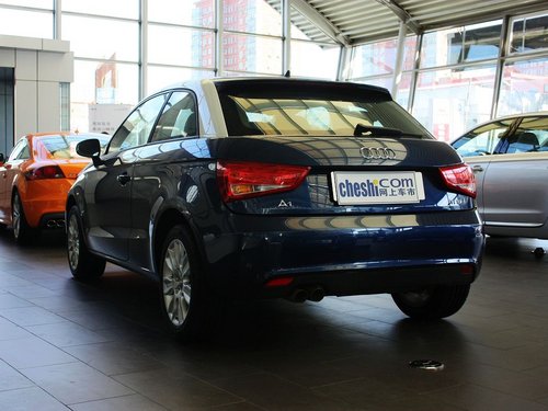 奥迪(进口) A1 1.4T 车辆左后45度视角