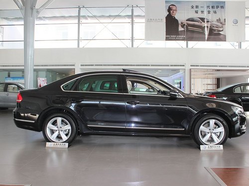 上海大众  新PASSAT 1.8TSI DSG 车辆正右侧