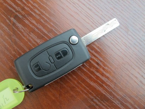 标致(进口)  3008 1.6T AT 钥匙特写