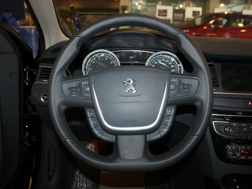 东风标致  标致508 2.3L AT 方向盘整体