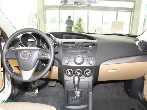 长安马自达  Mazda3星骋 1.6 AT 中控台整体