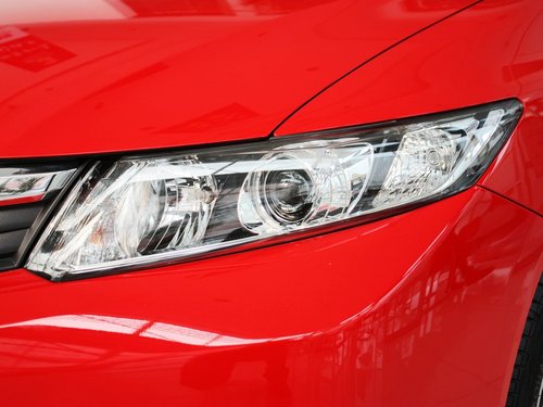 东风本田 第九代思域 1.8L AT 车辆大灯细节