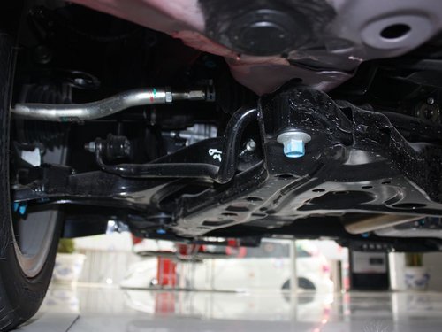 东风本田 第九代思域 2.0 TYPE-S AT 后底部特写