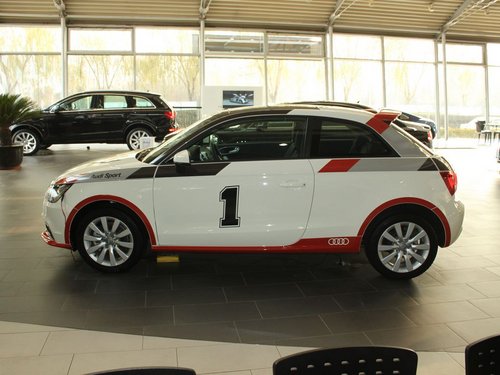 奥迪(进口)  A1 1.4TFSI 车辆左正侧视角