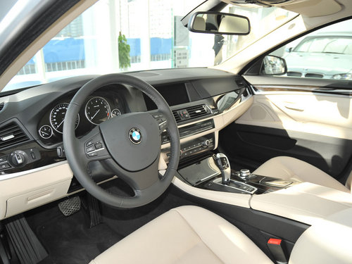 华晨宝马 523Li 2.5 AT 中控台左侧