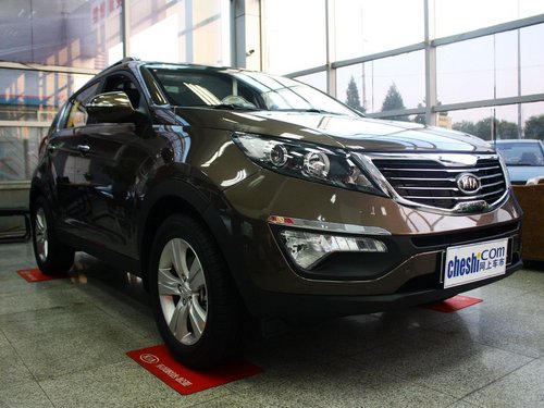 东风悦达起亚 智跑 2.0L AT 车辆右侧45度角