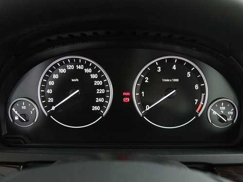 宝马(进口)  730Li 方向盘后方仪表盘