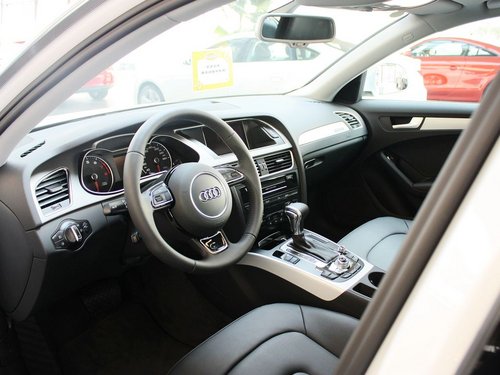 奥迪(进口)  40 TFSI 中控台左侧