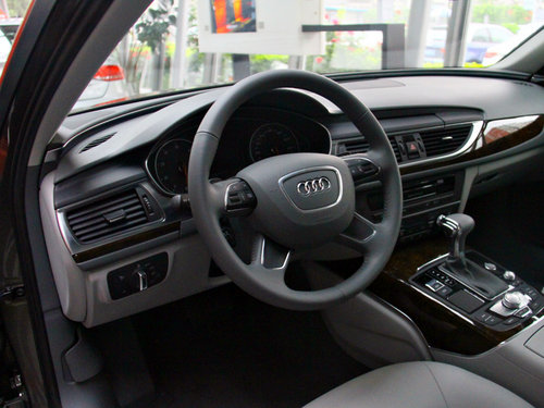 一汽奥迪 A6L 30 FSI CVT