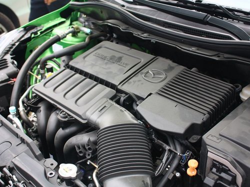 长安马自达  Mazda2两厢 1.3MT 发动机主体特写