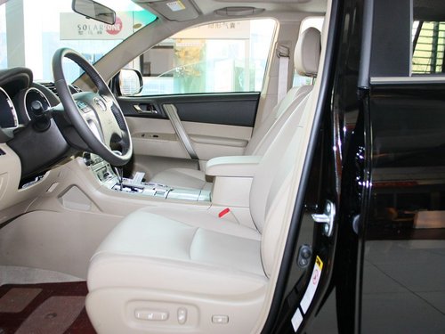广汽丰田  汉兰达 2.7L AT 驾驶席座椅正视图