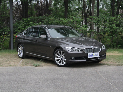 华晨宝马  335Li 3.0T 车辆右侧45度角