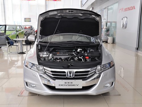 广汽本田  2.4L 自动 车辆发动机舱整体