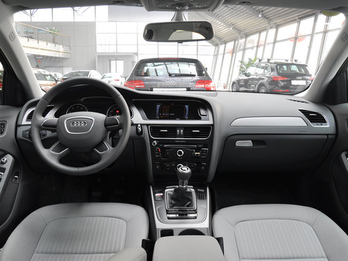 一汽奥迪  30TFSI 中控台整体