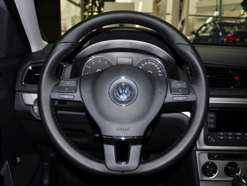 上海大众  1.4TSI DSG 方向盘整体