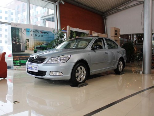 斯柯达  明锐1.6L AT 车辆左前45度视角