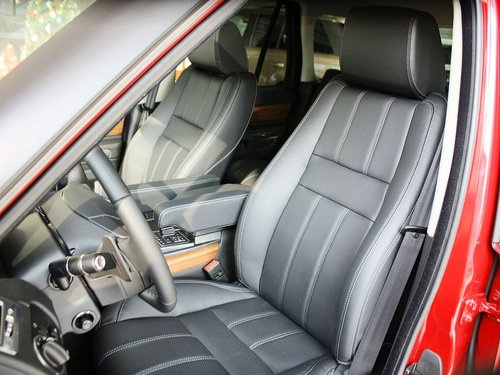 路虎  5.0 V8 NA HSE 驾驶席座椅前45度视图