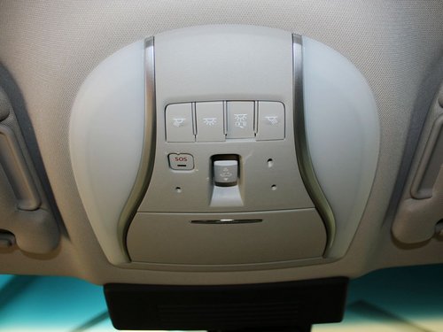 英菲尼迪 JX35 3.5L CVT 前排车顶中央特写