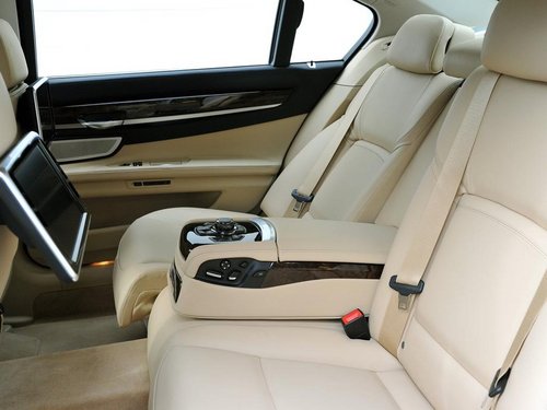 宝马(进口)  750Li 4.0T AT